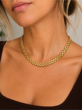 Vintage Signed Monet Gold Tone Textured Link Choker Necklace 17” Statement